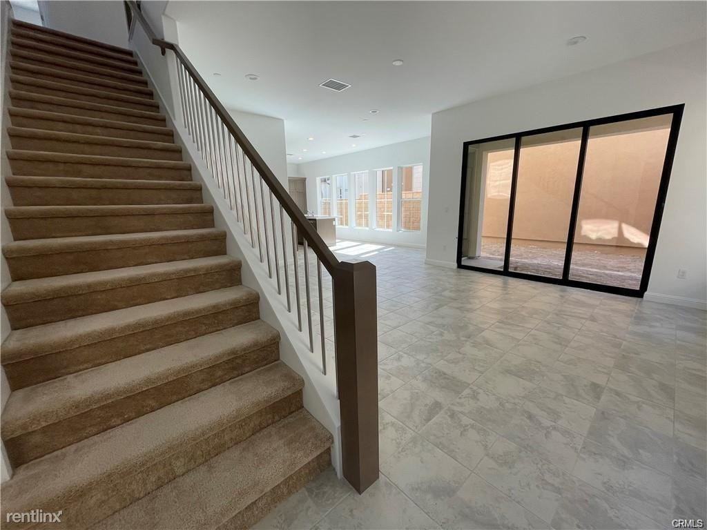 20814 W Bur Oak Cir - Photo 2 of 13
