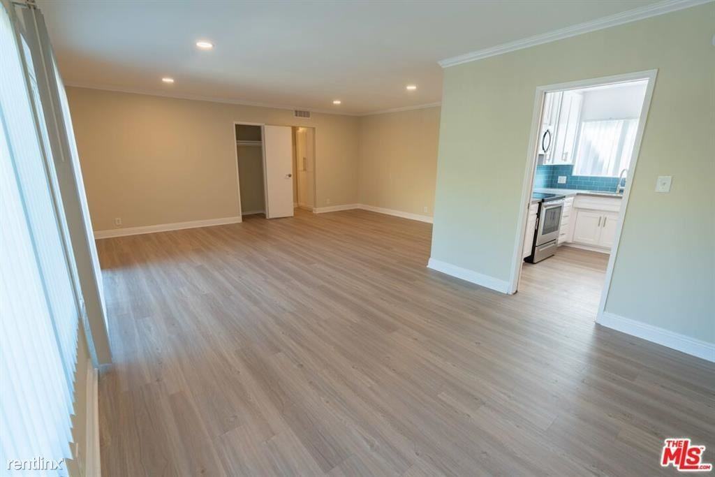 414 N Palm Dr 7, Beverly Hills, CA 90210 3 Bedroom Apartment for