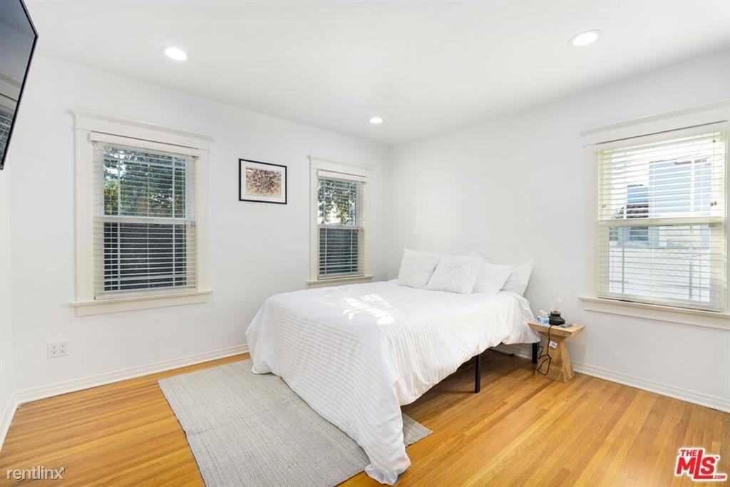 801 N Laurel Ave - Photo 2 of 10