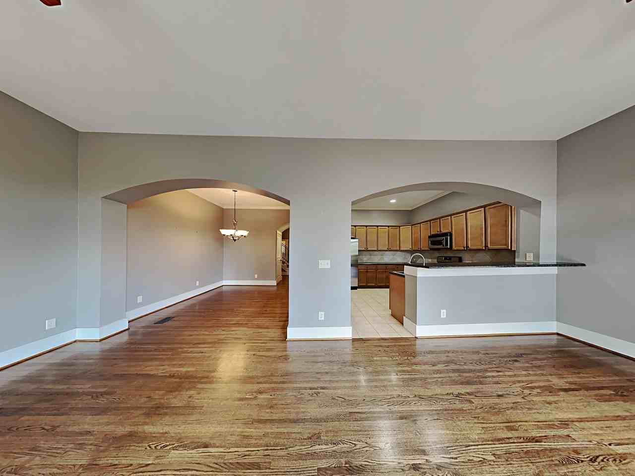 2088 Eagle Ridge Dr - Photo 3 of 18