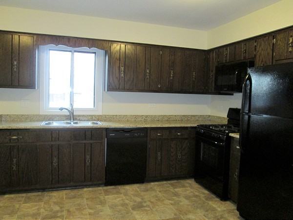 5138 Riverside Dr - Photo 3 of 22