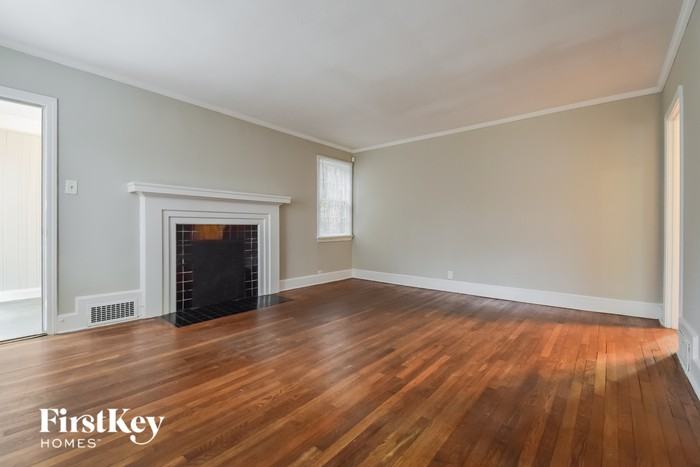 1655 Altadena Pl Sw - Photo 2 of 15