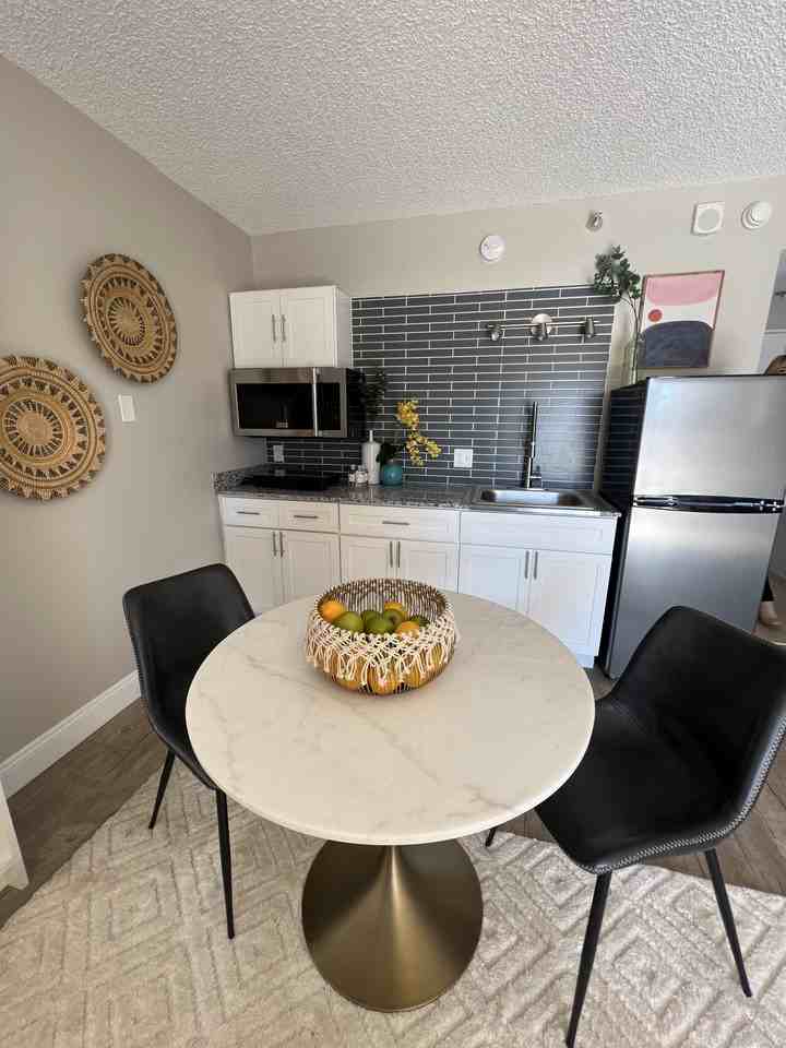 2866 South Circle Drive 2526 - Photo 2 of 15