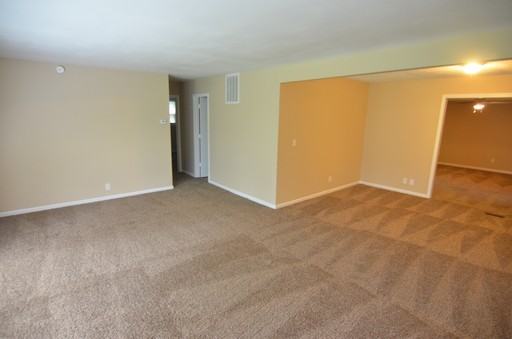 1854 E Shady Ln - Photo 2 of 24