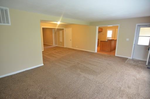 1854 E Shady Ln - Photo 3 of 24