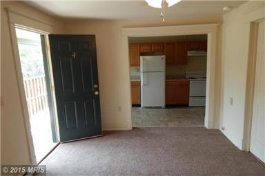 519 W King St - Photo 2 of 12