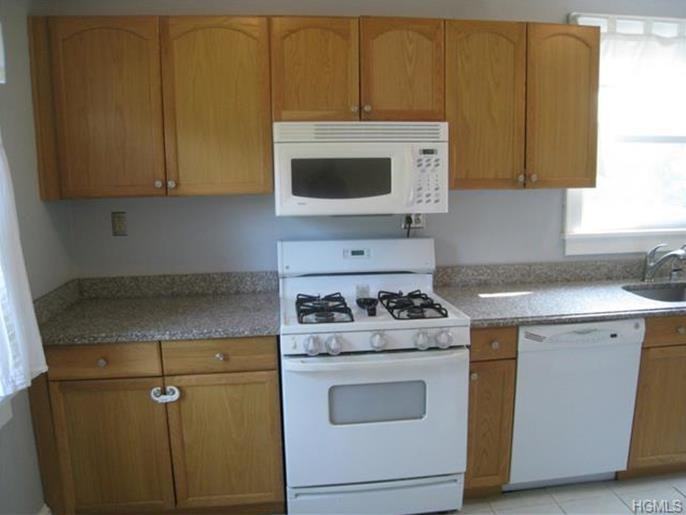 345 Toleman Rd - Photo 3 of 30