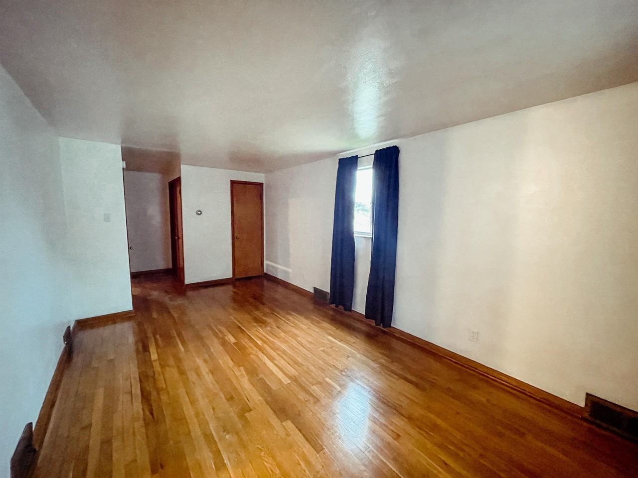 528 Cypress Aly #1 - Photo 2 of 14