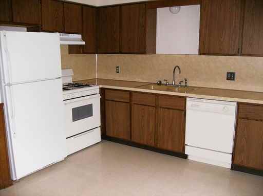 8202 20th Ave - Photo 3 of 9