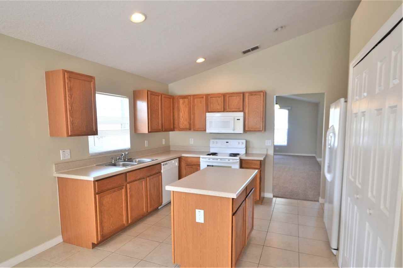 3070 Eagle Crossing Dr - Photo 3 of 12