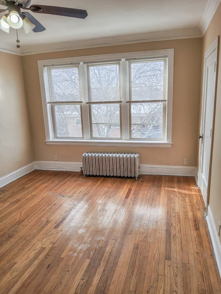 4743 N Kenneth Ave #3