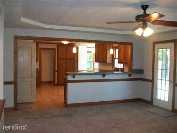 340 Gallbush Rd - Photo 2 of 10