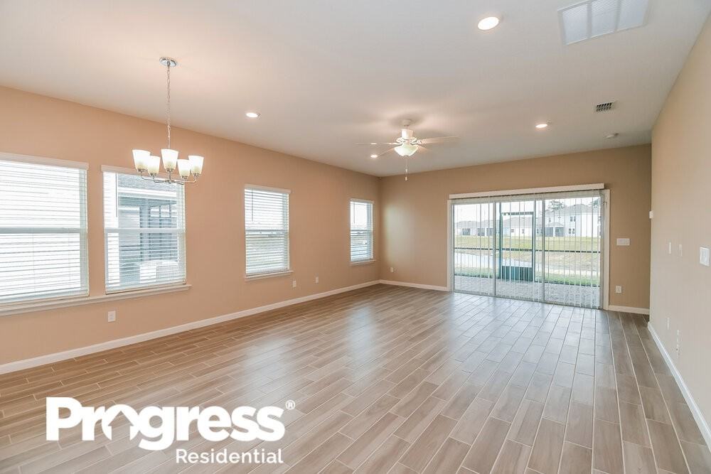 7527 Chervil St - Photo 3 of 21