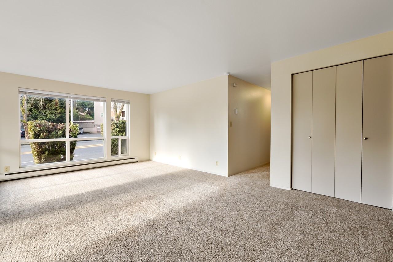 12520 Roosevelt Way Northeast #303 - Photo 7 of 26