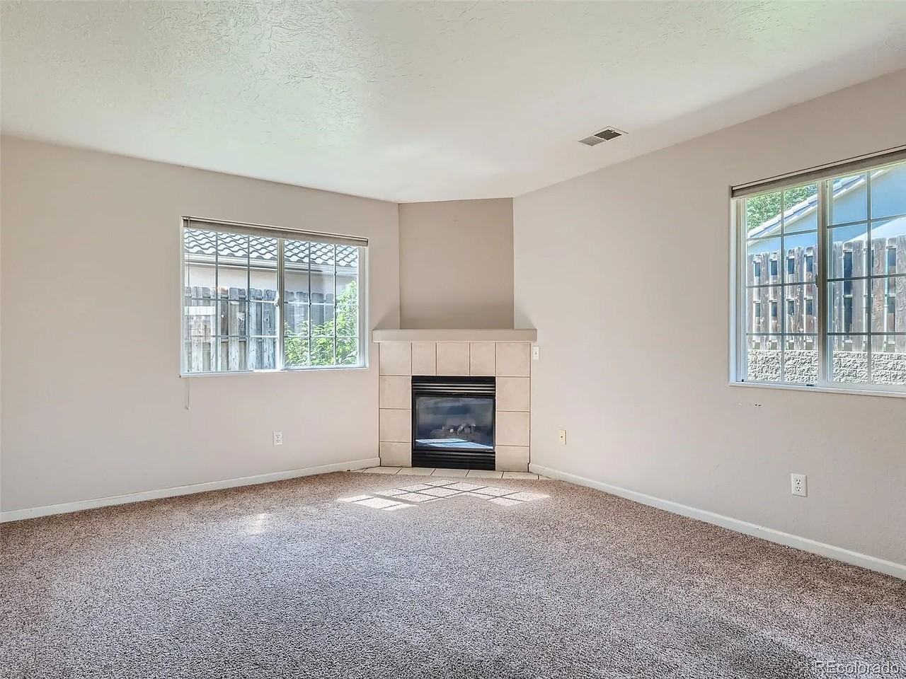 5133 West 11th Street - Photo 2 of 7