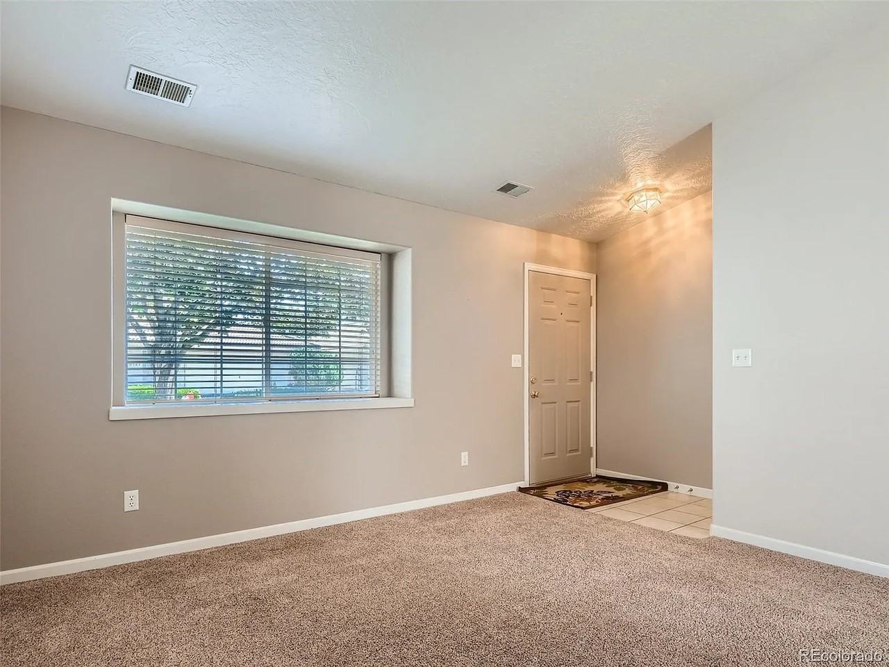 5133 West 11th Street - Photo 6 of 7