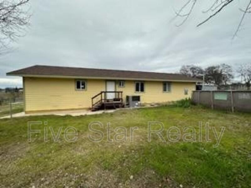 4279 Fruitland Rd - Photo 2 of 19