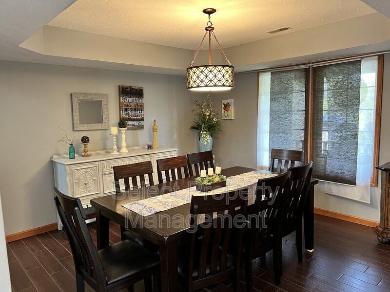 8329 Burnt Ember Pl - Photo 4 of 29