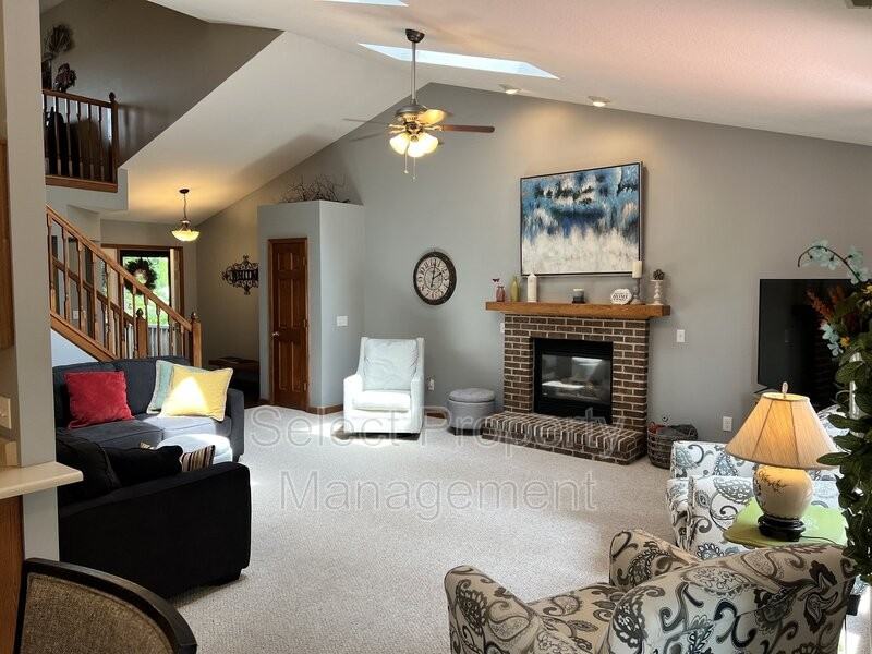 8329 Burnt Ember Pl - Photo 7 of 29