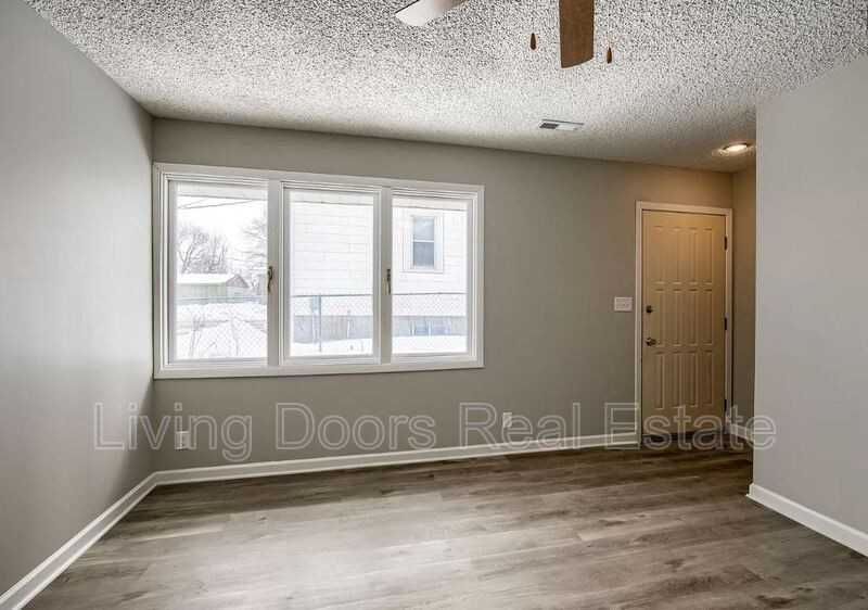 4610 Adams St - Photo 5 of 16