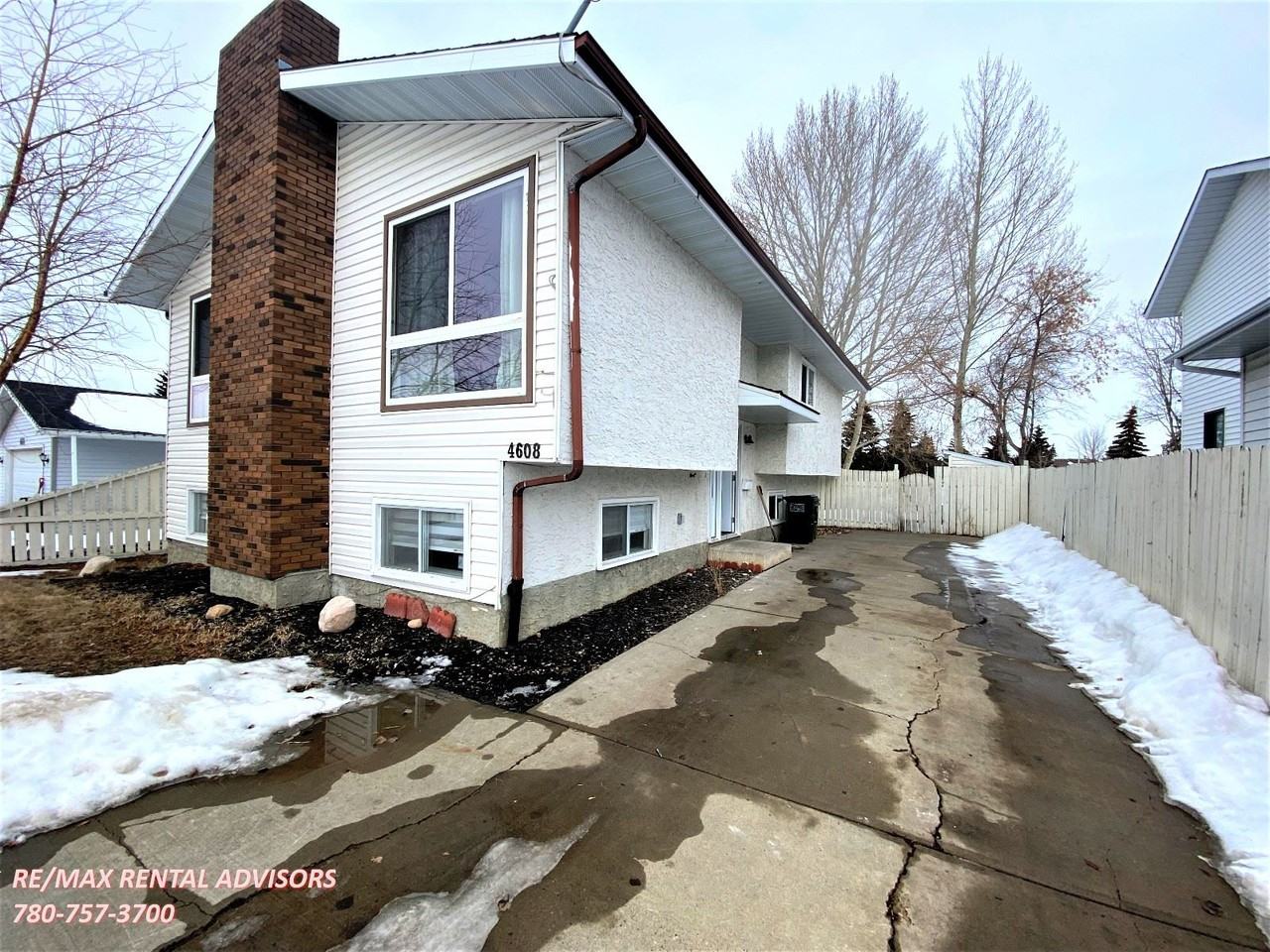 4608 13 Ave Nw - Photo 2 of 23