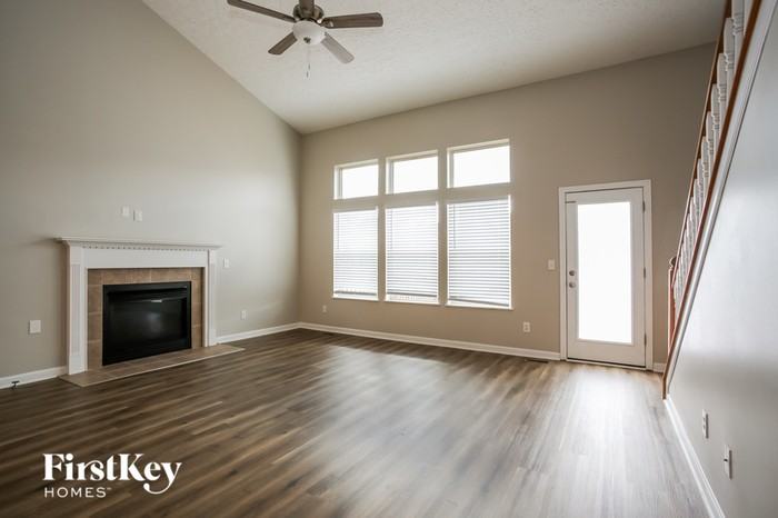 5365 Timber Grove Dr - Photo 3 of 15