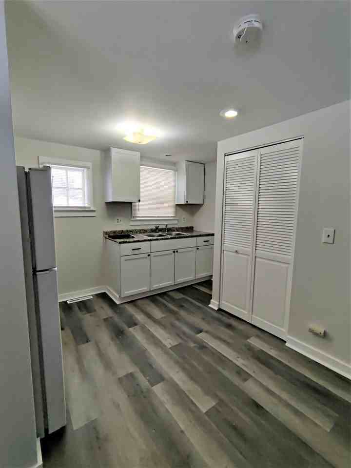 218 1/2 N Center St #4 - Photo 3 of 5