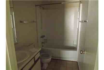 Ardens Place Apartments - Photo 3 of 10