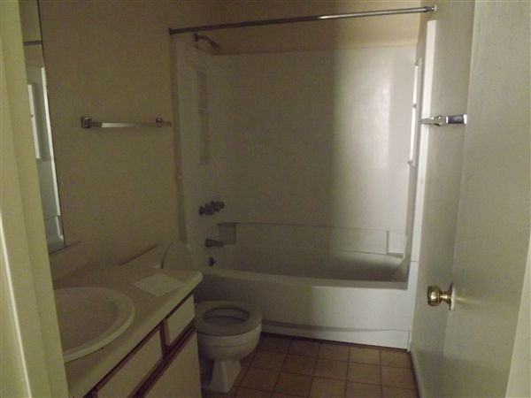 Bricktowne Flats - Photo 2 of 6