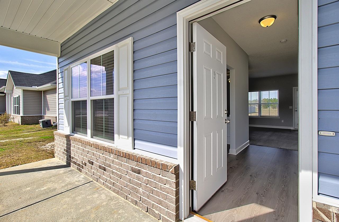 566 Burke Dr #1 - Photo 4 of 35