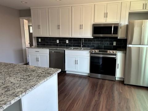 400 Graham Ave #1 - Photo 4 of 8