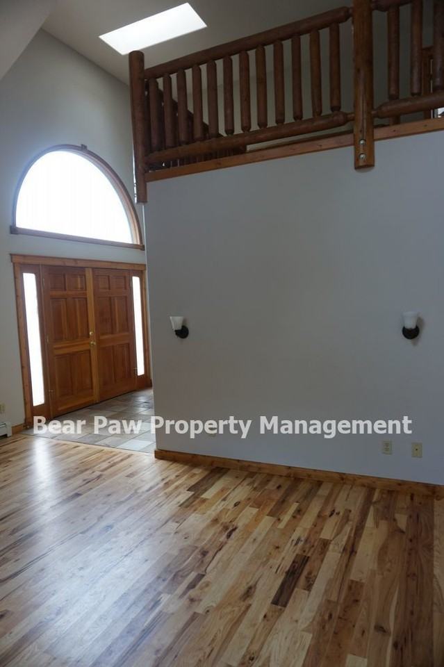 4644 Bannock Ln - Photo 4 of 22