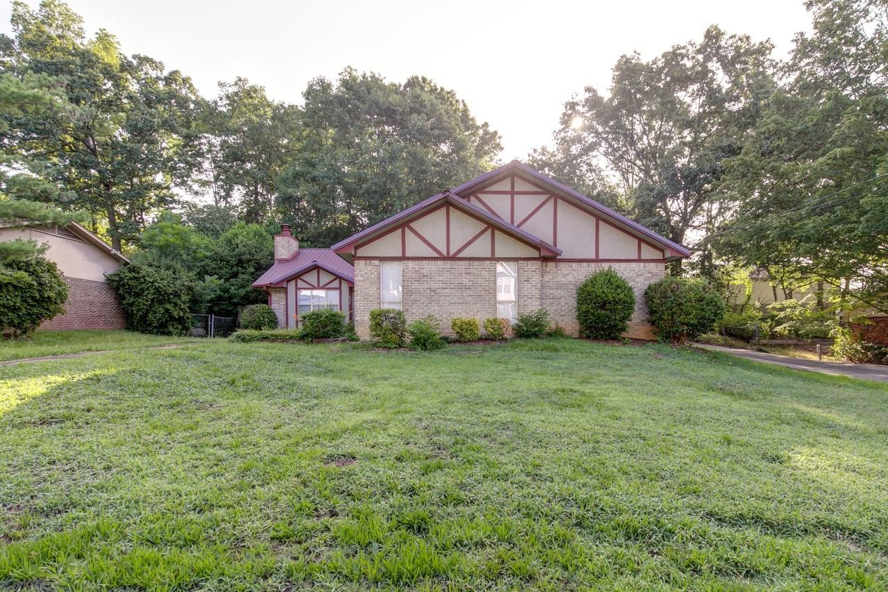 434 Westchester Dr - Photo 2 of 23