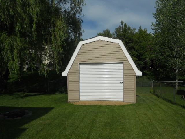 7260 Brian Dr - Photo 2 of 9