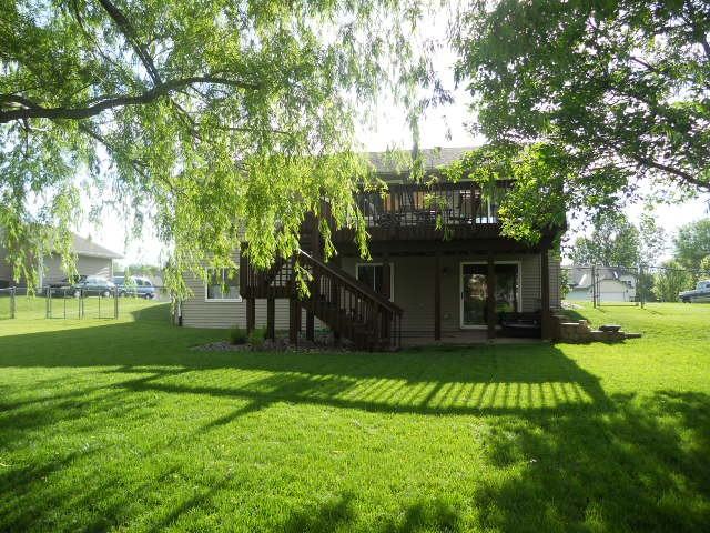 7260 Brian Dr - Photo 3 of 9