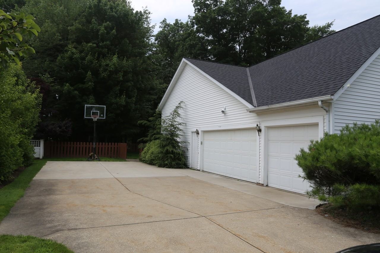 6228 S Applecross Rd - Photo 2 of 18