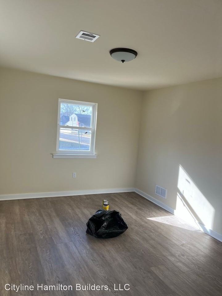 102 Linda Ct - Photo 2 of 16