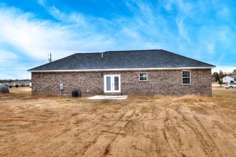 264 Pioneer Dr - Photo 2 of 24