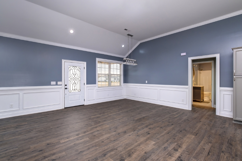 264 Pioneer Dr - Photo 3 of 24