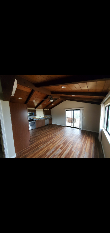 340 Plumas Dr #B - Photo 3 of 7