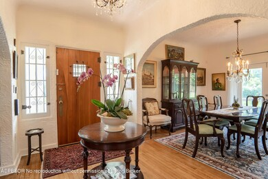 302 Fordham Dr - Photo 3 of 3
