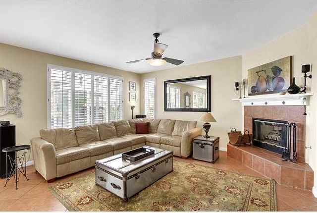 609 El Portal Dr #1 - Photo 4 of 17