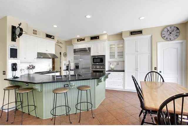 609 El Portal Dr #1 - Photo 5 of 17