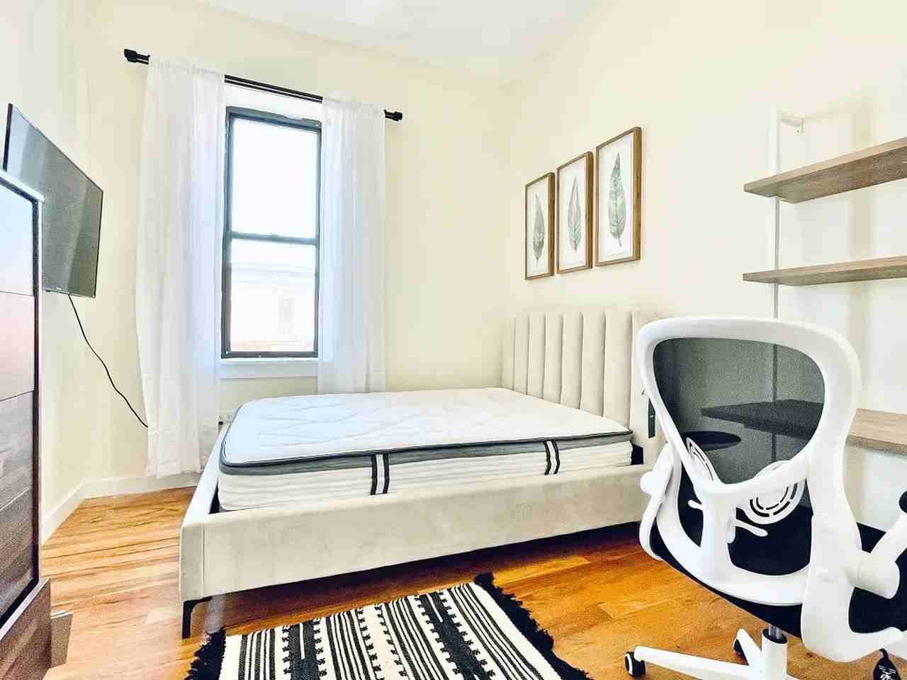 Pacific St & Franklin Ave #199