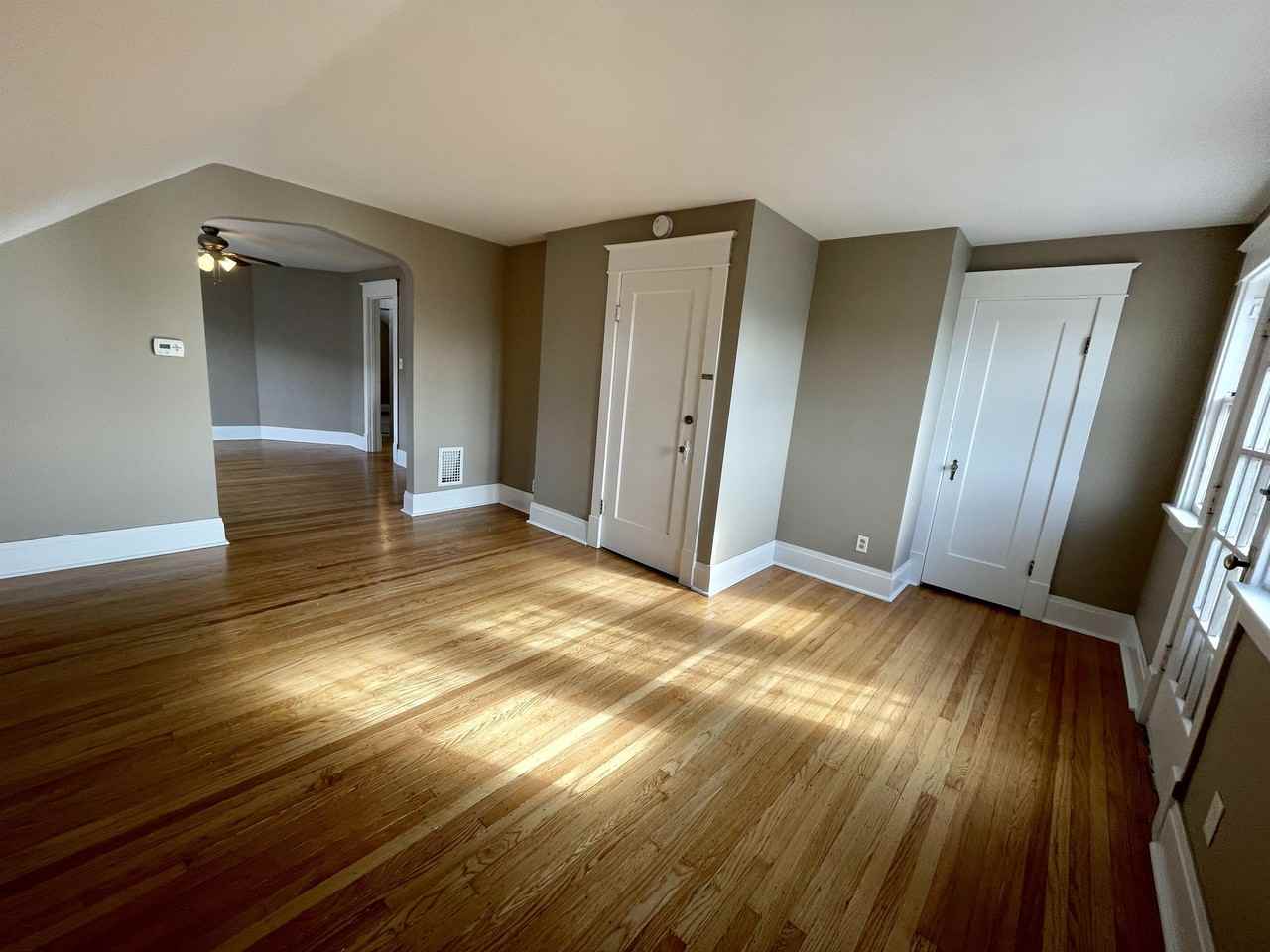 30 Cushing Pl Uppr - Photo 3 of 23