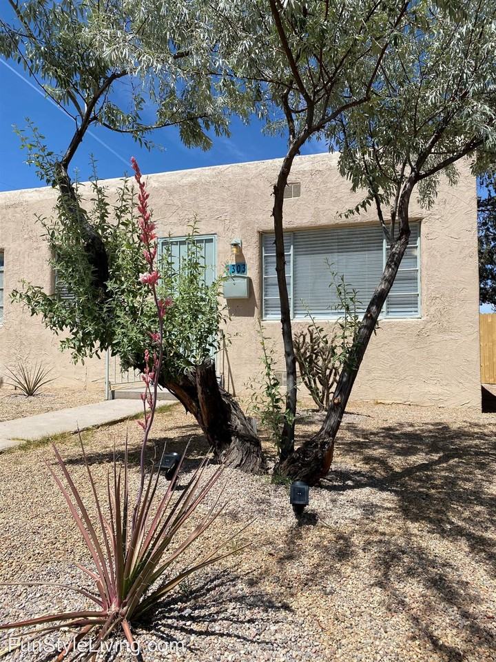 Apartments 301 Monroe St Ne, Albuquerque, NM 87108