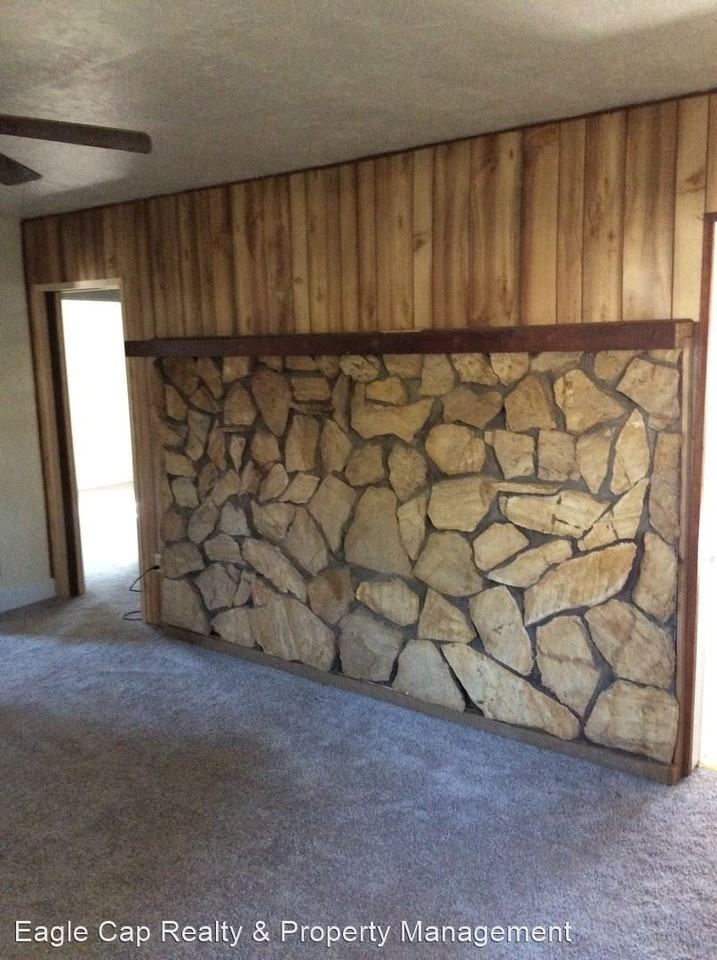 102 Lake Ave - Photo 2 of 19