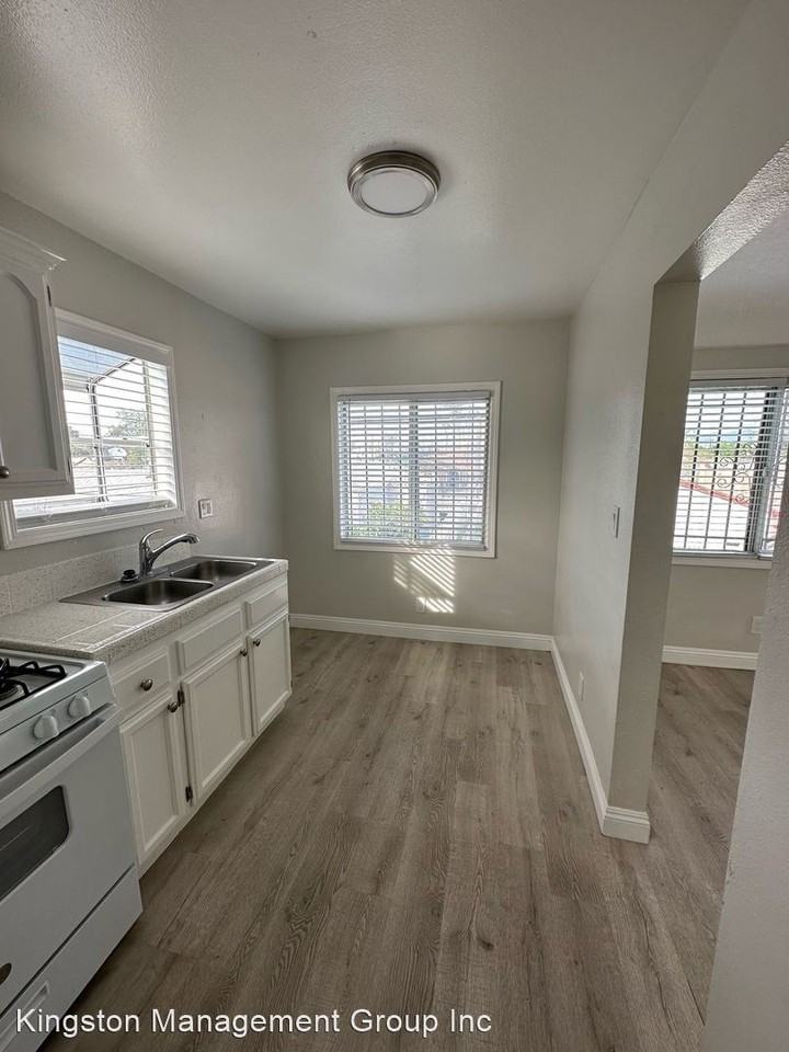 714-716.5 E 81st St - Photo 2 of 9