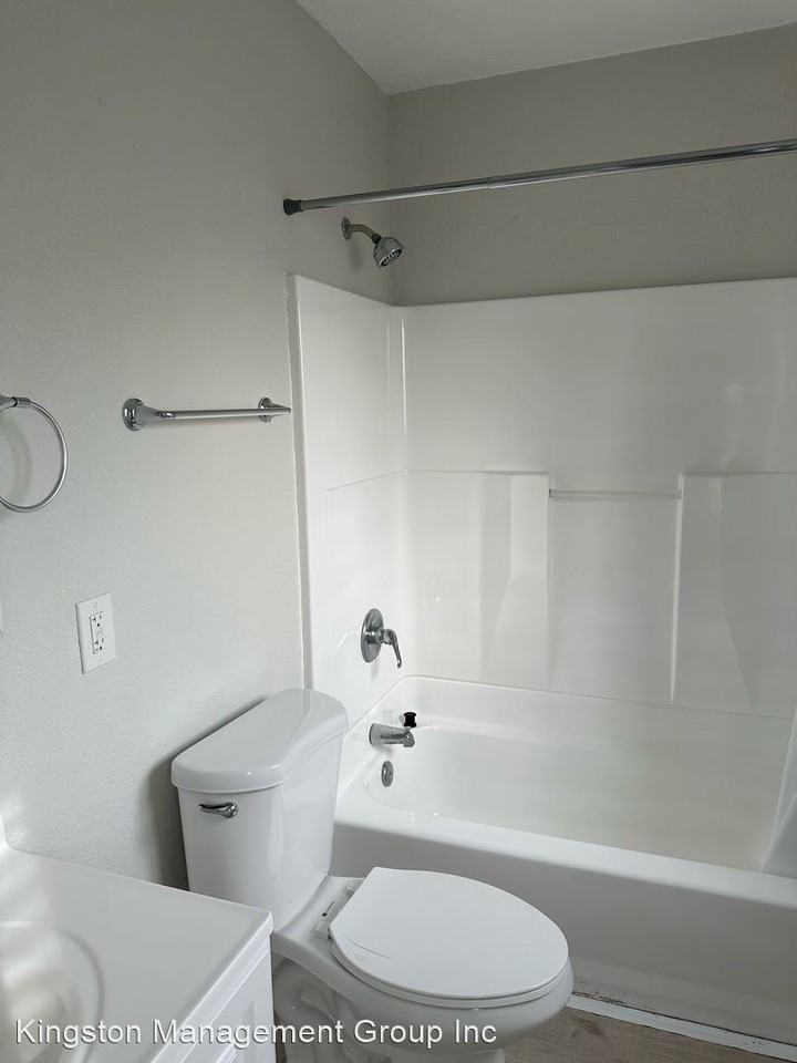 714-716.5 E 81st St - Photo 3 of 9