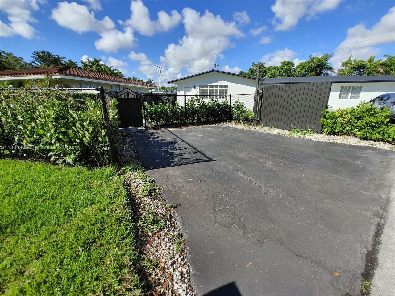 10504 Sw 77th Ct #10504 - Photo 3 of 8